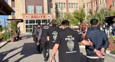 Kahramanmaraş merkezli 4 ilde dolandırıcılık ve yasa dışı bahis operasyonu: 17 gözaltı..