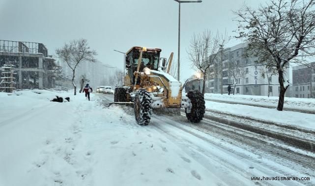 Arterleri Ulaşıma Açık Tutmak İçin Büyükşehir’den Yoğun Mesai..