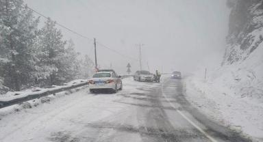 Kahramanmaraş-Kayseri yolu ulaşıma kapandı ..