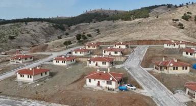 Kahramanmaraş’ta Depremzedeler Tevekkeli Köy Evlerine Yerleştirildi.