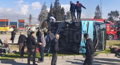 Kahramanmaraş’ta kaza: 17 yaralı ..