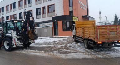 Büyükşehir’den Okul Çevrelerinde Yoğun Kış Mesaisi..