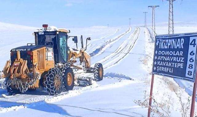 Büyükşehir, Kuzey İlçelerde 48 Araçla Karla Mücadelesini Sürdürüyor..