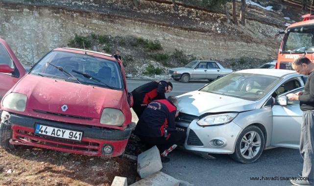 Kahramanmaraş’ta iki otomobil çarpıştı: 2 yaralı ..