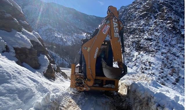 Onikişubat Belediyesi’nin Kırsalda Karla mücadelesi devam Ediyor..