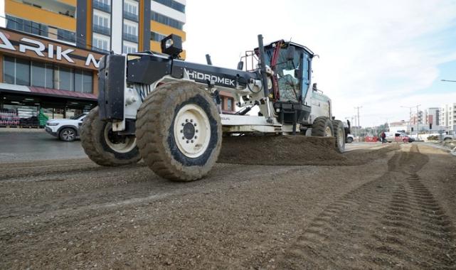 Yağışlarla Bozulan Yollara Müdahaleler Sürüyor..