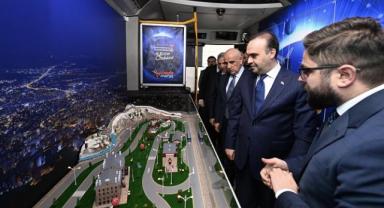 Bakan Kacır’dan Büyükşehir’in Bilim Otobüsü’ne Övgü..