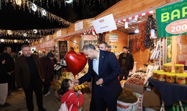 Başkan Toptaş, Ramazan’ın bereketini vatandaşlarla aynı sofrada paylaştı..