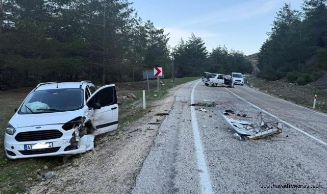 Hafif Ticari Araç İle Otomobil Kafa Kafaya Çarpıştı: 1 yaralı