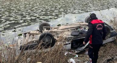 Kahramanmaraş’ta Otomobil Su Birikintisine Düştü: 78 Yaşındaki Sürücü Hayatını Kaybetti.