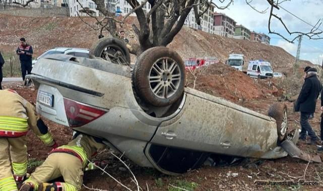 Kahramanmaraş’ta Otomobil Takla Attı: 2 Yaralı..