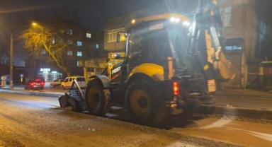 Yağışların Arterlerde Oluşturduğu Tahribatlar Hızla Gideriliyor..