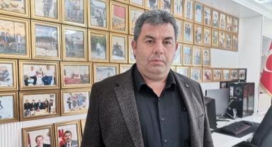 Depremde üç evladını kaybeden baba, evinde “şehitler köşesi” yaptı..