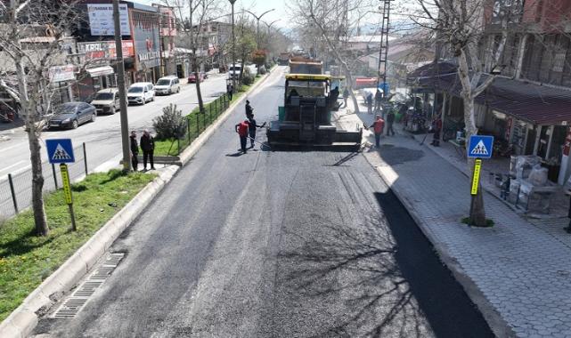 Şehirde Asfalt Mesaisi Sürüyor..