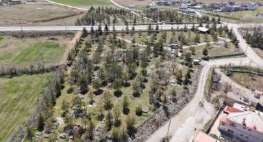 Büyükşehir, Mezarlıklarda Kapsamlı Yenileme Başlattı 