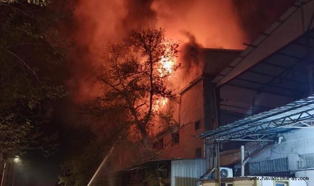 Kahramanmaraş'ta ahşap atölyesinde yangın çıktı