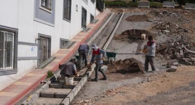 Onikişubat Belediyesi Vatandaşların Yaşam Kalitesini Yükseltmek Amacıyla Üstyapı Çalışmalarını Aralıksız Sürdürüyor 