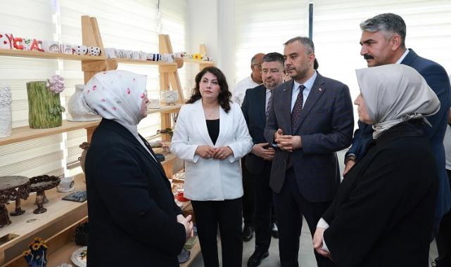 Onikişubat Belediyesi Kadın Emeği Seramik Atölyesi’nin eserleri görücüye çıktı..