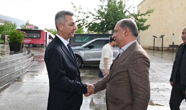 Tarım ve Orman Bakan Yardımcısı Abdulkadir Polat’tan Rektör Okumuş’a Hayırlı Olsun Ziyareti..