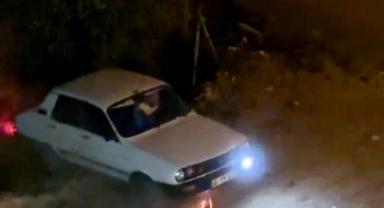 Yanan araçtan son anda kurtarıldı..