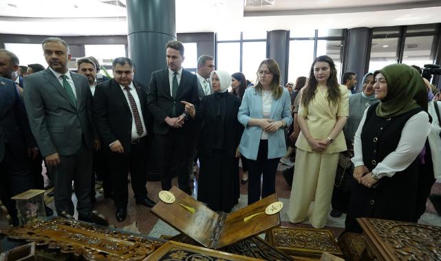 KAMEK’in El Emeği Göz Nuru Eserleri Yıl Sonu Sergisinde Görücüye Çıktı