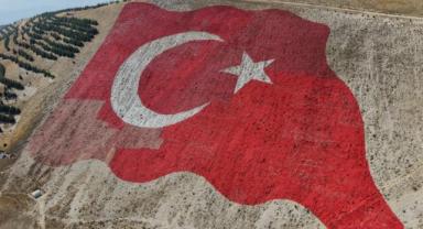 Dünyanın En Büyük Türk Bayrağı, Yeniden İlk Günkü Görkemine Kavuştu