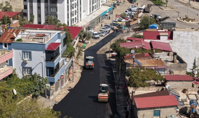 Asfalt Mesaisi Sokak Sokak, Cadde Cadde Devam Ediyor