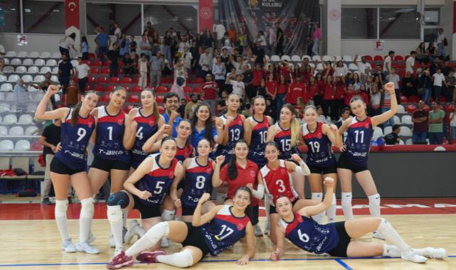 Büyükşehir’in Sultanları Lige Fırtına Gibi Başladı
