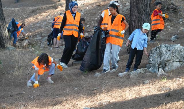 Gönüllüler Doğa İçin El Ele Verdi