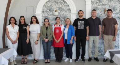 Kahramanmaraş’ın yerel ürünleri, Onikişubat Gastronomi Merkezi’nde Japon mutfağıyla buluştu.