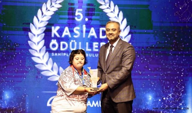 5. KASİAD Ödülleri’nin en özeli, Başkan Toptaş ve Onikişubat Belediyesi’ne verildi