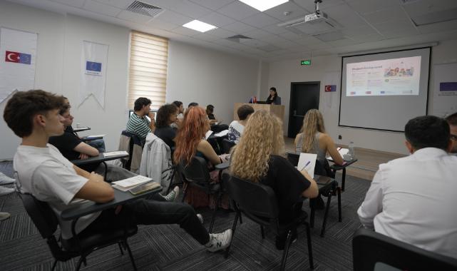 Gençlik Alanındaki Çalışmalarımızı Uluslararası İş Birlikleriyle Güçlendiriyoruz