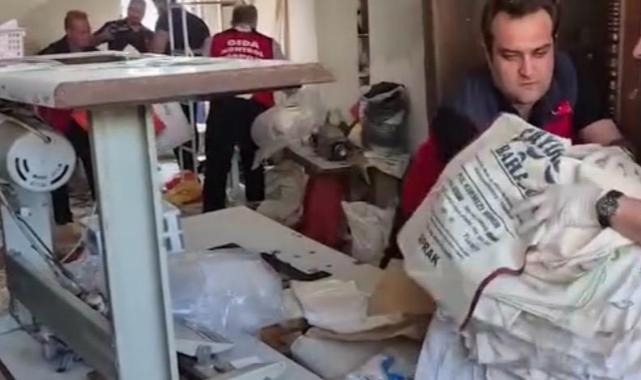 Kahramanmaraş’ta 42 bin sahte pul biber etiketi ele geçirildi
