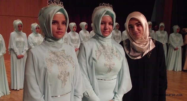 28 HAFİZE TÖRENLE TAÇ GİYDİ..