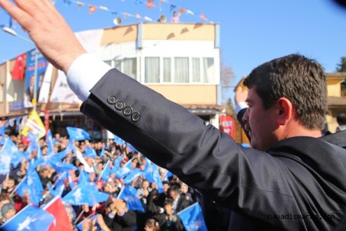 AK PARTİ TÜRKOĞLUNDA GÖVDE GÖSTERİSİ YAPTI..