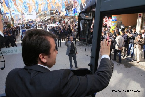 AK PARTİDEN GÖKSUNDA GÖVDE GÖSTERİSİ