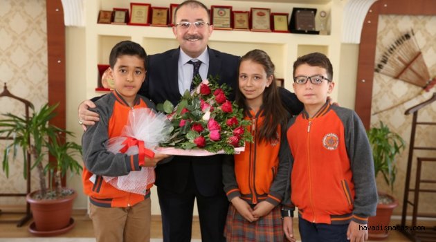 BAŞKANLIK KOLTUĞU GELECEĞİMİZİN TEMİNATI GENÇLERE BIRAKILDI…