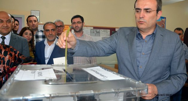 DEMOKRATİK DEVLETE GEÇİŞ BU SEÇİMLE TAMAMLANDI..