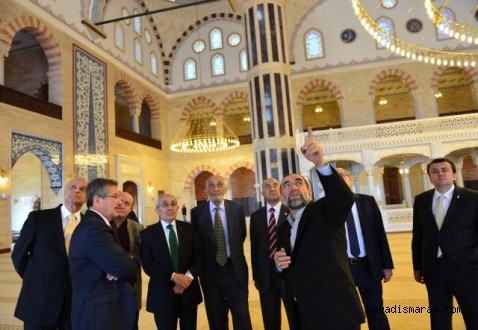 EKREM ERDEM ABDULHAMİTHAN'A HAYRAN KALDI