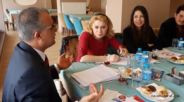 EMİROĞLU ÜNİVERSİTELİ GENÇLERLE BULUŞTU