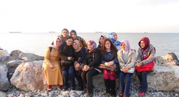 İMAM HATİPLİ KIZLAR GEZİDE..