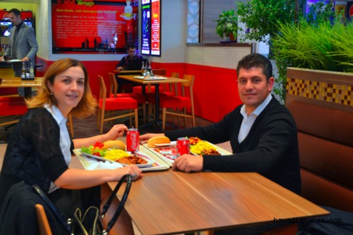 PİAZZA'DA ÖĞLE YEMEĞİNE BUYURUN..