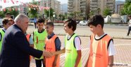 ONİKİŞUBATLI GENÇLER, SOKAK BASKETBOLUYLA EĞLENDİ..