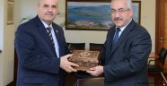 İMRAN HOCA REKTÖRE BEN YANINDAYIM MESAJIMI VERDİ..