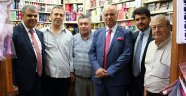 AK KADROLAR' KAPALI ÇARŞIDA...