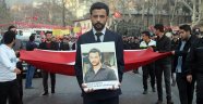 FIRAT ÇAKIROĞLU GÖNÜLLERDE YAŞIYOR..