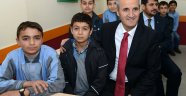 KENDİNE GÜVENEN ÇOCUKLAR YETİŞMELİ..