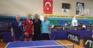 MASA TENİSİNİN STARI İSMET TÜRKSAYAR ...