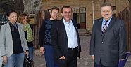 ÜNAL ATEŞ YERİNDE DURAMIYOR..