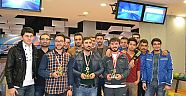 ÜNİVERSİTELİLER BOWLİNG OYNADI